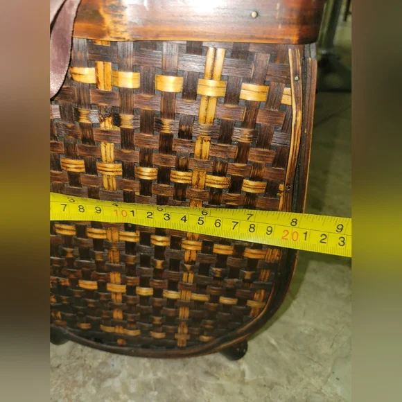 Vintage Wooven Treasure Box Carry Tote - Picture 8 of 9